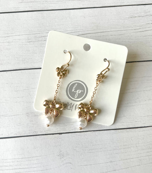 Bow and Pearl earrings