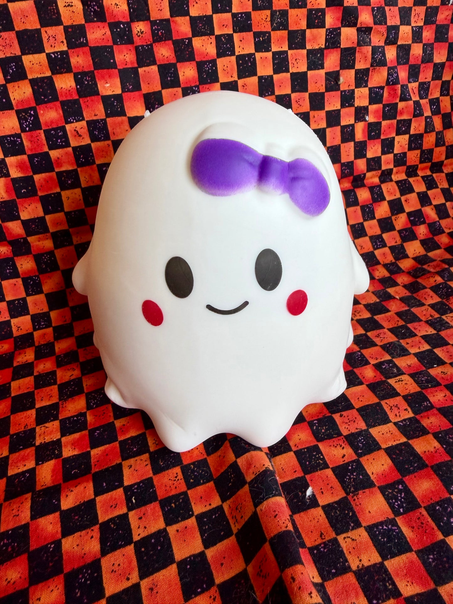 Squish giant ghost