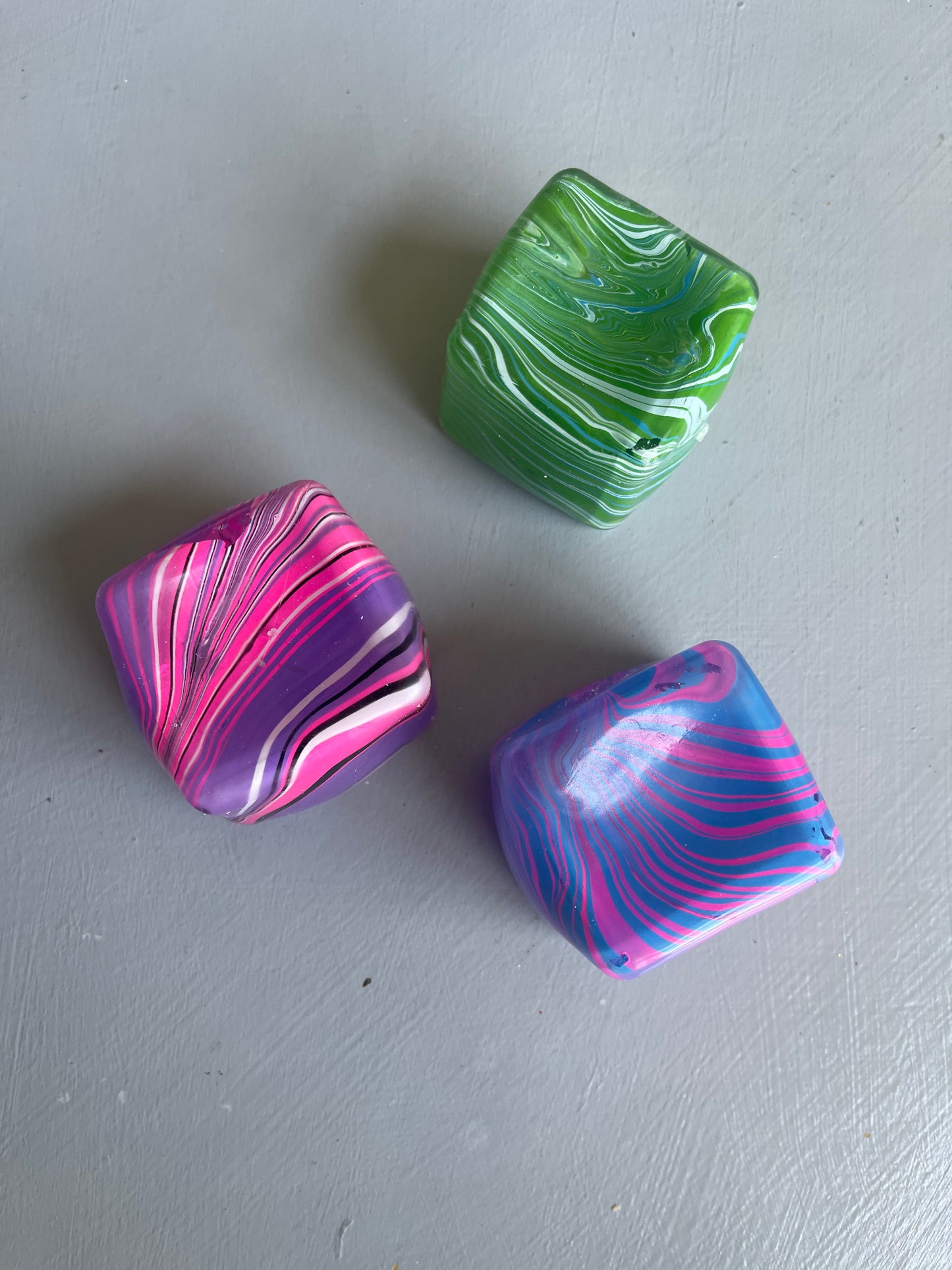 Swirl cube squish